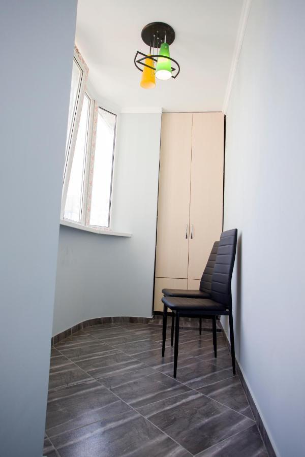 Apartament Curat Si Confortabil Str. Ismail 86 In Centrul Chisinaului Apartment Exterior photo